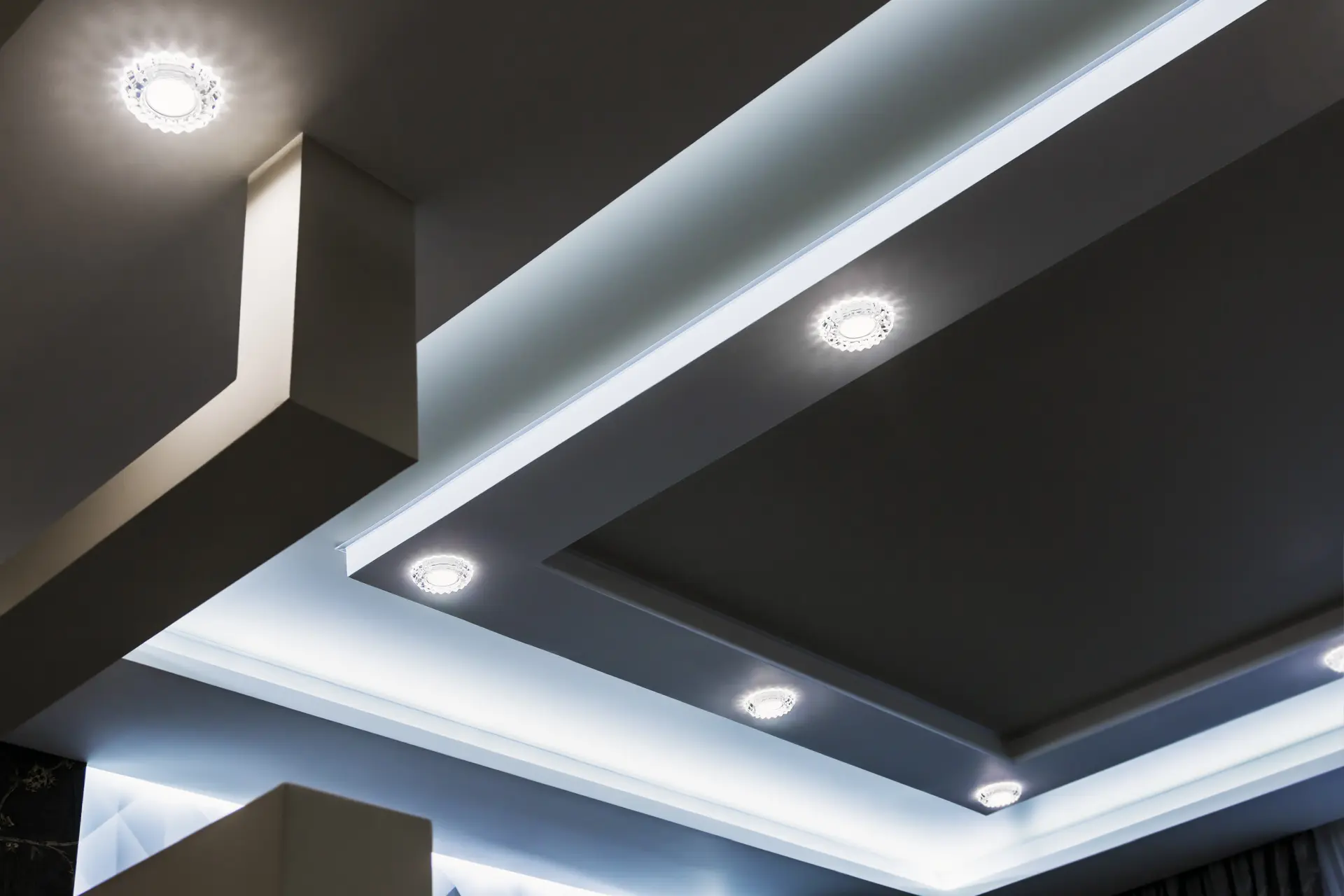 Moderne Lichtdecken (LED)